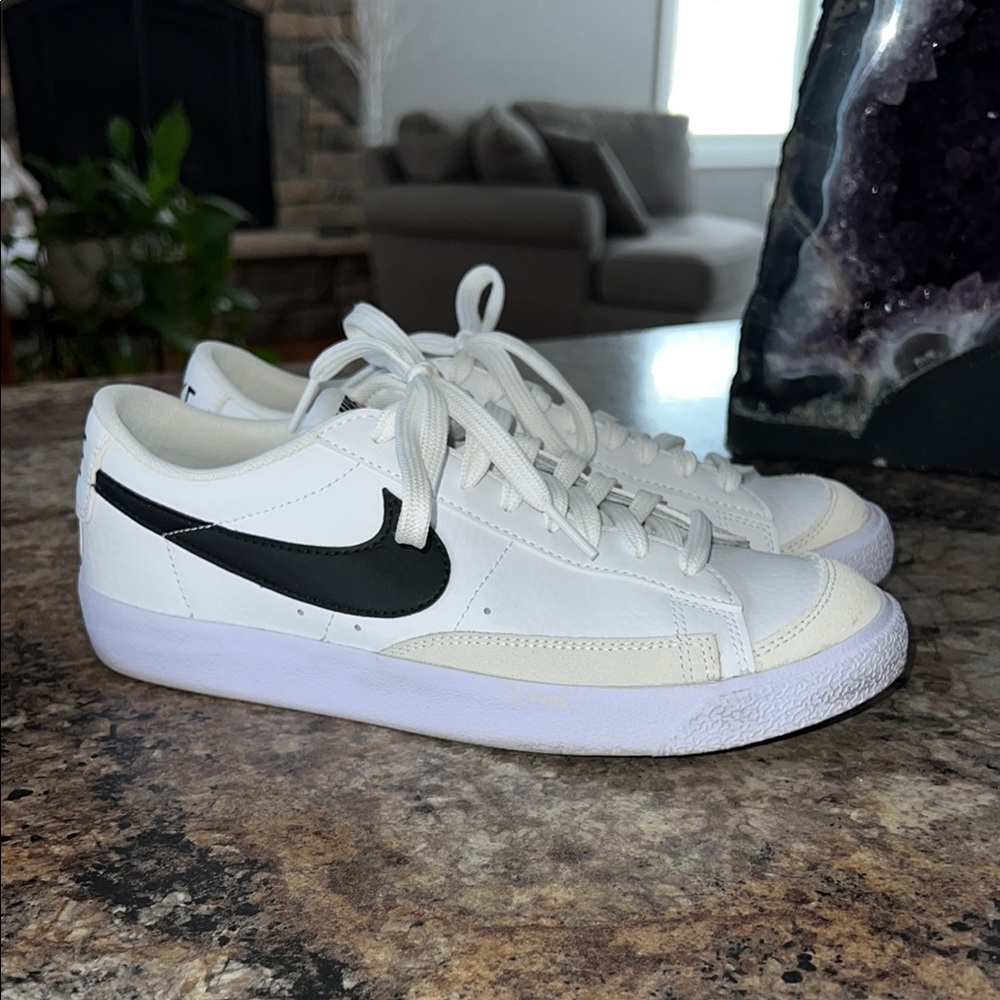 Nike Big Kid’s Blazer Low ‘77 Sneaker, 6.5M, worn 2x